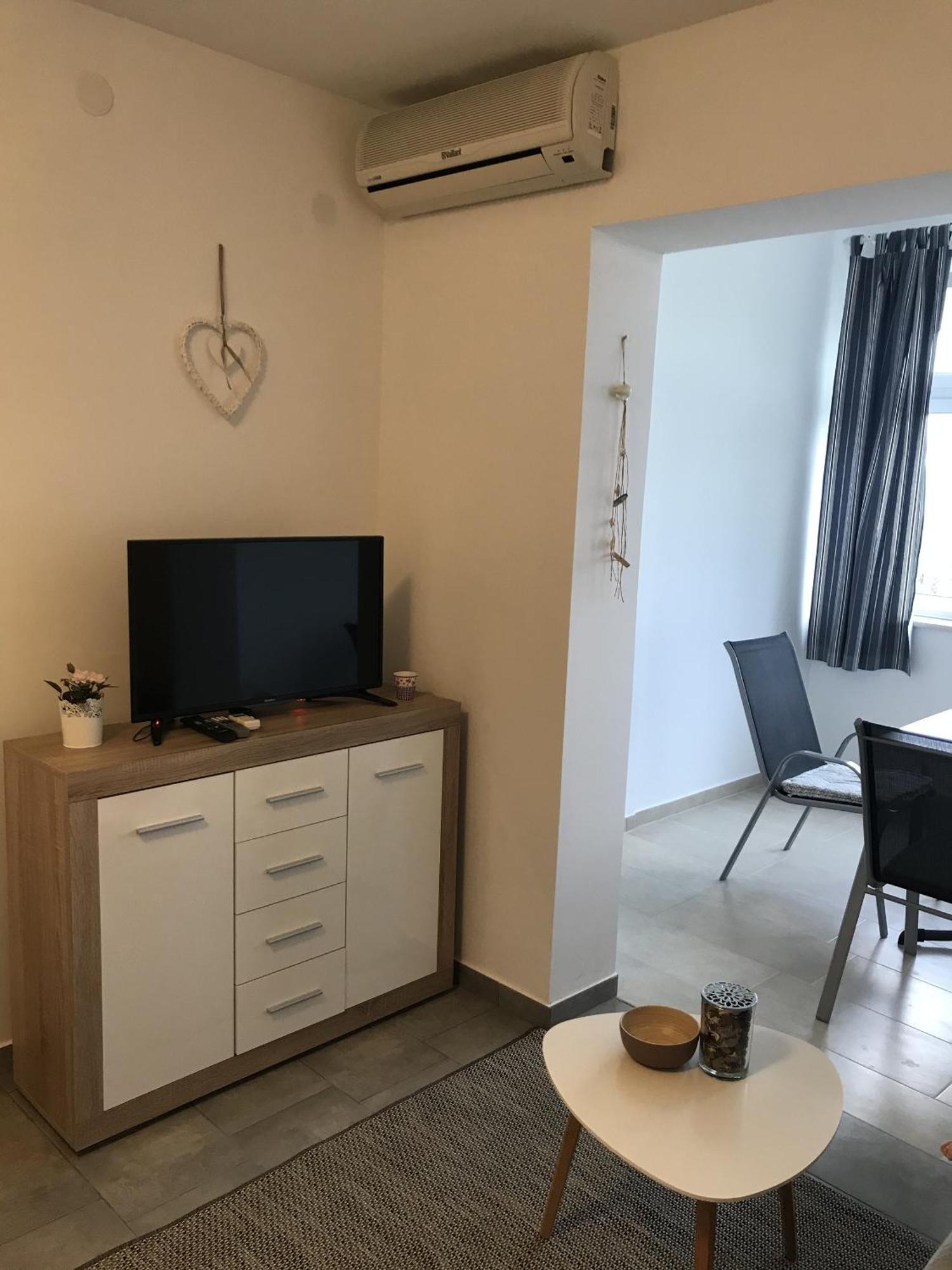 Apartments By The Sea Tucepi, Makarska - 2699 חדר תמונה